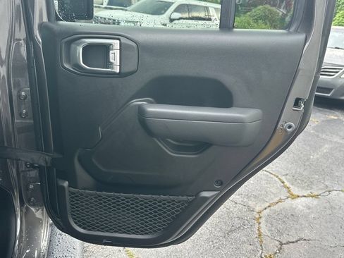 Used 2025 Jeep Wrangler Unlimited Sport AWD/4WD image 17
