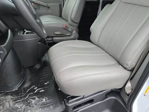 New 2025 GMC Savana 3500 Extended w/ Driver Convenience Package image 17
