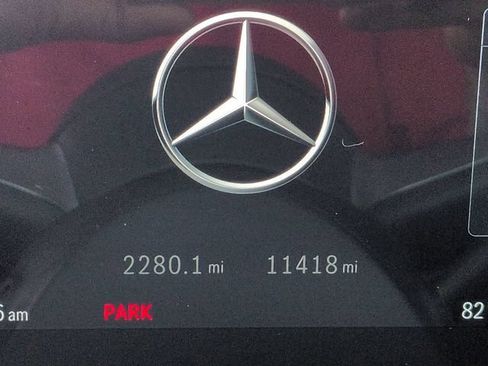 Used 2024 Mercedes-Benz GLC 300 image 28