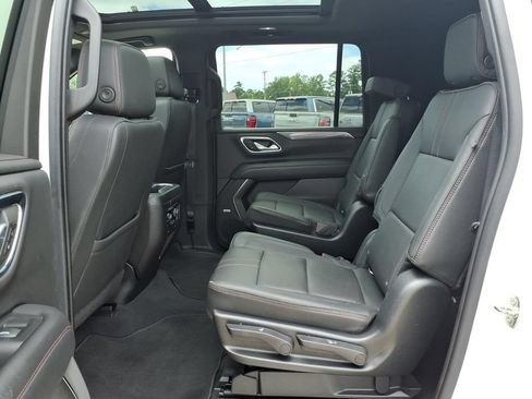Used 2022 Chevrolet Suburban RST w/ Luxury Package AWD/4WD image 18