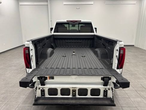 Used 2024 GMC Sierra 3500 Denali w/ Denali Reserve Package AWD/4WD image 8