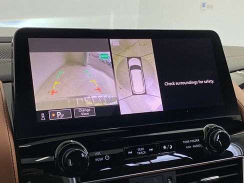 Used 2024 INFINITI QX80 Sensory w/ Cargo Package image 27