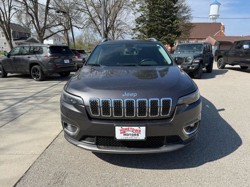 Used 2019 Jeep Cherokee Limited AWD/4WD image 2