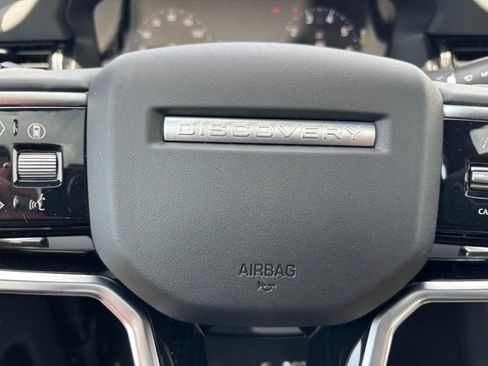 Used 2025 Land Rover Discovery Sport Dynamic SE image 17