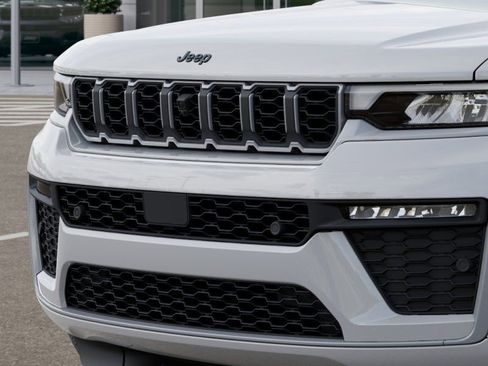 New 2026 Jeep Grand Cherokee Limited image 11