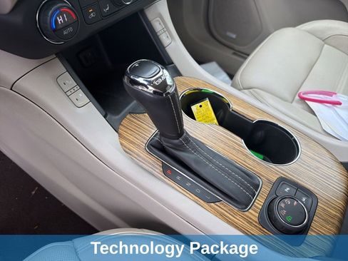 Used 2017 GMC Acadia Denali w/ Technology Package AWD/4WD image 9