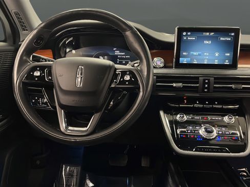 Used 2022 Lincoln Corsair Reserve w/ Equipment Group 201A AWD/4WD image 11