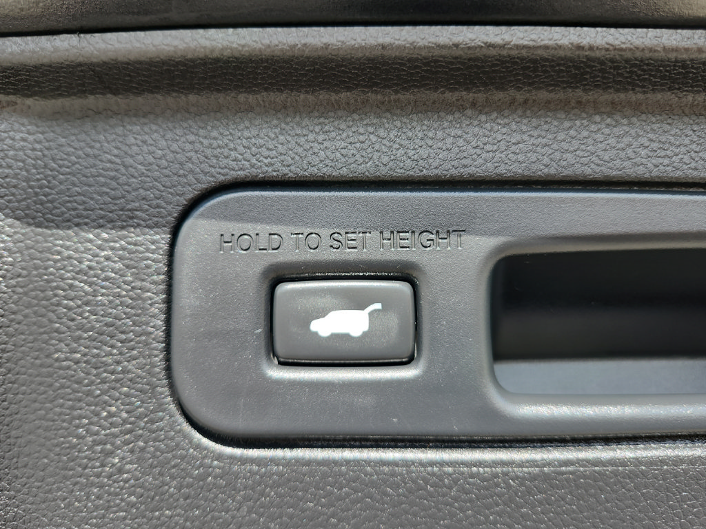 Certified 2025 Honda Pilot TrailSport image 17