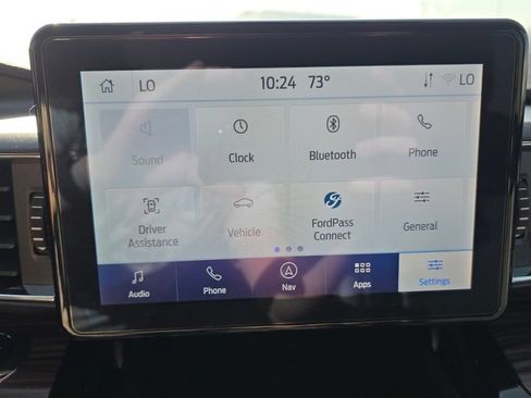 Used 2022 Ford Explorer Limited w/ Equipment Group 301A AWD/4WD image 35