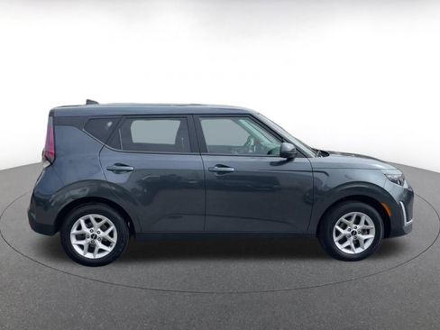 Used 2025 Kia Soul LX w/ LX Technology Package image 16