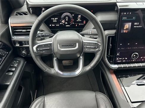 Used 2025 GMC Yukon Denali image 14