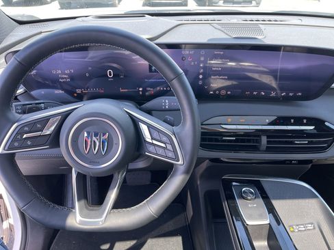 Used 2026 Buick Enclave Sport Touring w/ Power Package FWD image 7