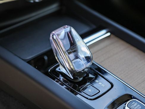 New 2026 Volvo XC60 B5 Ultra AWD/4WD image 19