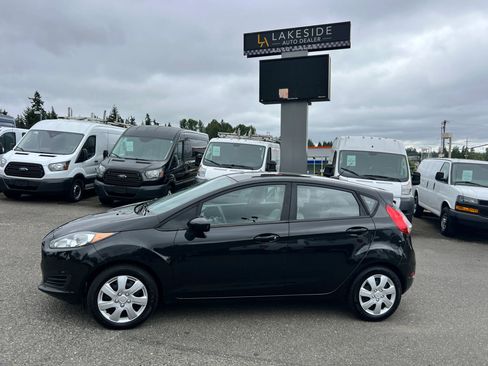 Used 2015 Ford Fiesta S image 4