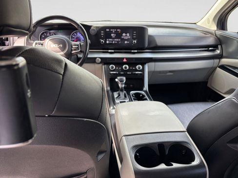 Used 2022 Kia Carnival LX FWD image 14