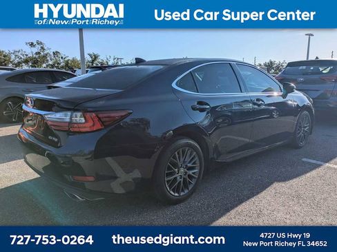 Used 2018 Lexus ES 350 w/ Premier Package FWD image 2