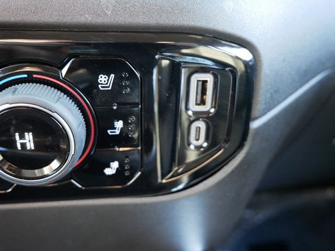 Used 2025 Chevrolet Silverado 3500 LTZ w/ LTZ Plus Package image 30