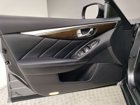 Used 2019 INFINITI Q50 Luxe w/ Essential Package (3.0T Luxe) image 11