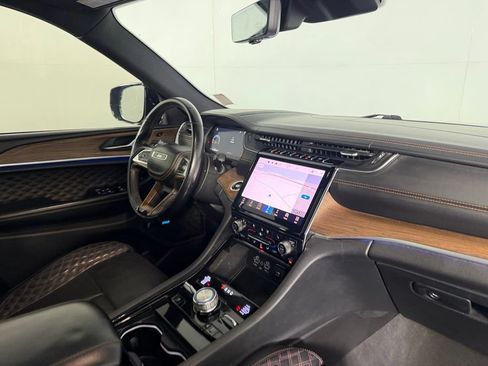 Used 2021 Jeep Grand Cherokee L Summit w/ Advanced Protech Group IV AWD/4WD image 29