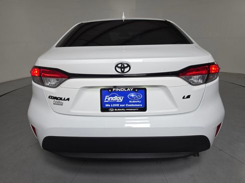 Used 2021 Toyota Corolla LE w/ LE Convenience Package FWD image 4