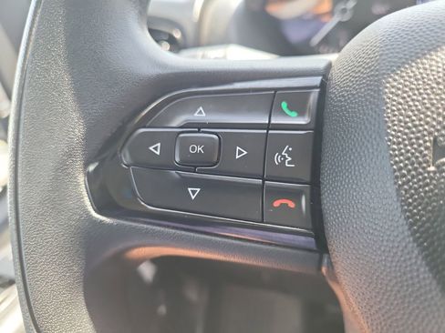Used 2025 RAM ProMaster 2500 w/ Convenience Group FWD image 30