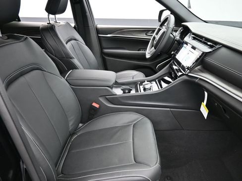 New 2026 Jeep Grand Cherokee Limited image 19