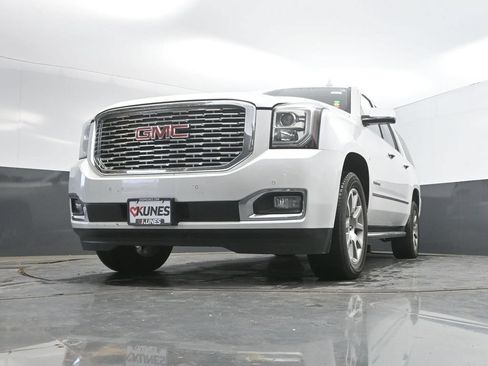 Used 2020 GMC Yukon XL Denali w/ Open Road Package AWD/4WD image 43