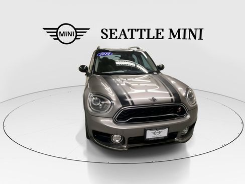 Used 2019 MINI Cooper Countryman S w/ Driver Assistance Package FWD image 3