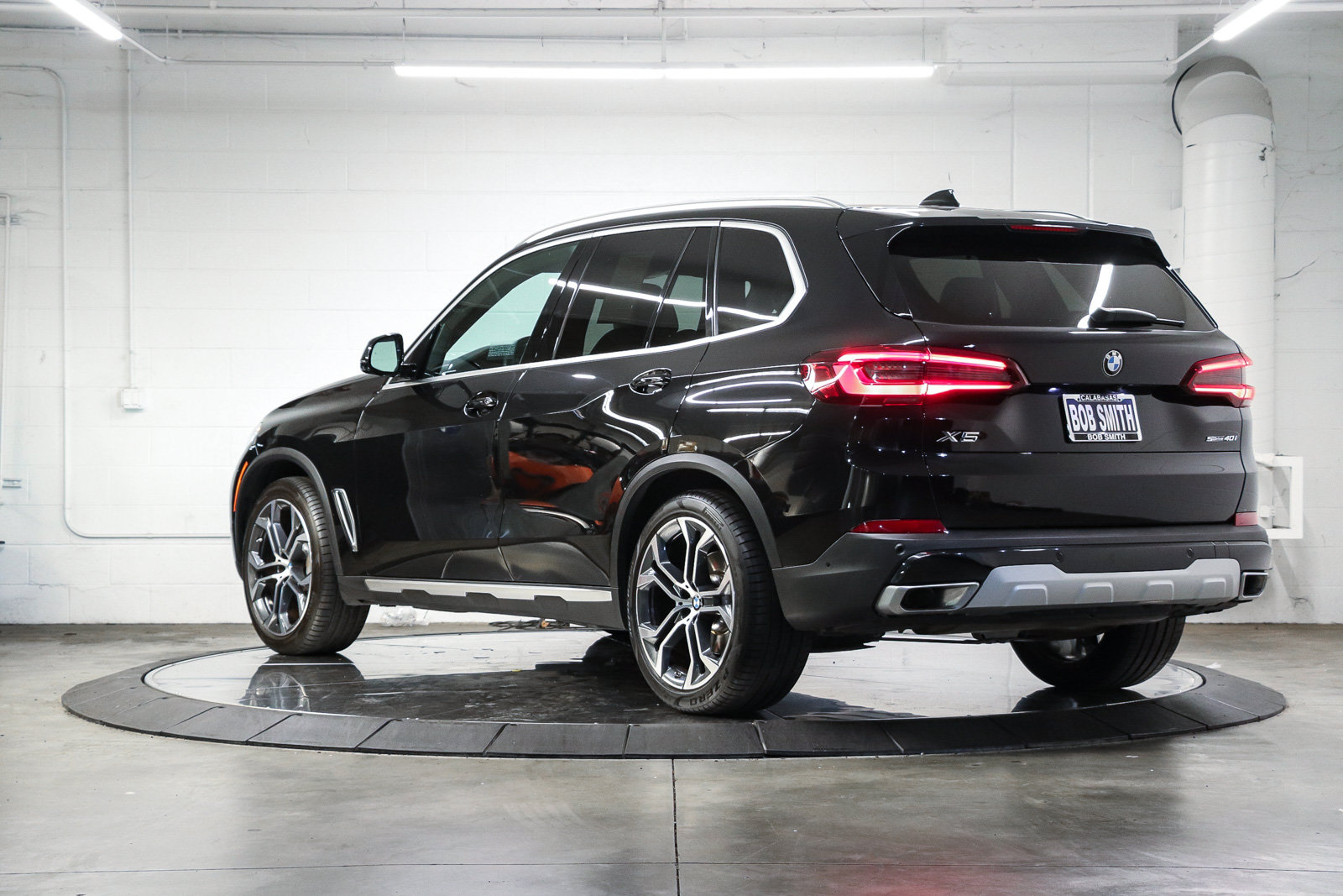 Certified 2023 BMW X5 sDrive40i w/ Executive Package RWD image 4