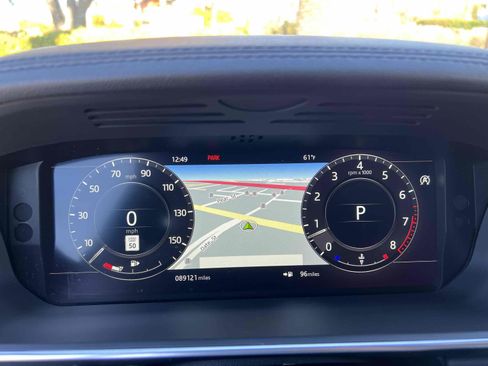 Used 2019 Land Rover Range Rover HSE image 8