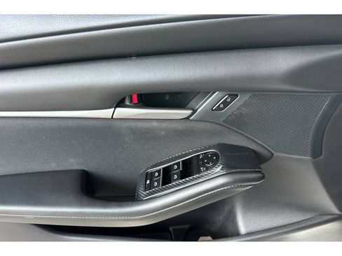 Used 2023 MAZDA MAZDA3 s FWD image 11