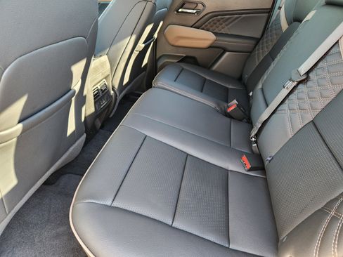 Certified 2026 GMC Canyon Denali image 32