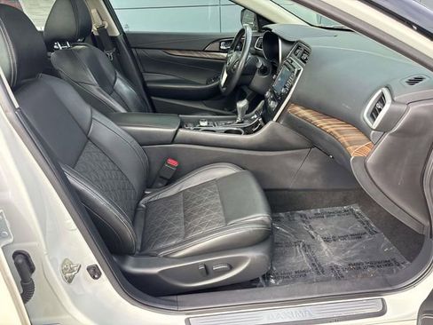 Used 2017 Nissan Maxima Platinum image 16