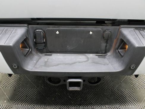 Used 2025 Ford F350 Lariat w/ Black Appearance Package AWD/4WD image 48