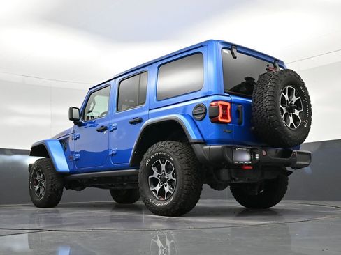 Used 2022 Jeep Wrangler Unlimited Rubicon w/ LED Lighting Group AWD/4WD image 28