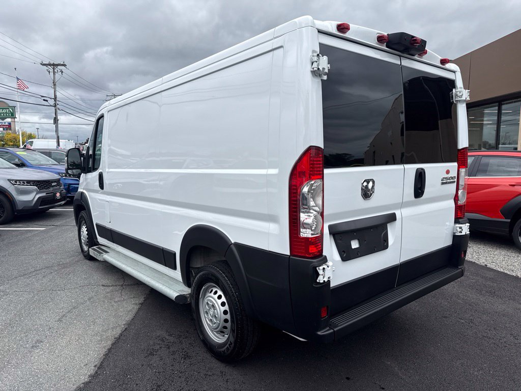 Used 2025 RAM ProMaster 2500 w/ U-Haul Equipment Group FWD image 7
