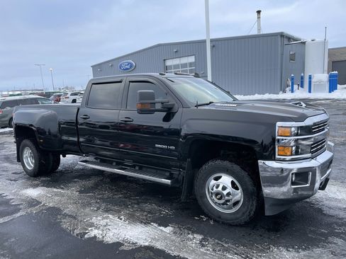 Used 2017 Chevrolet Silverado 3500 LT w/ LT Convenience Package image 2