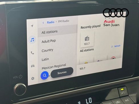 Used 2025 Toyota Camry SE image 18