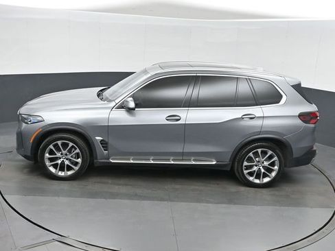Used 2025 BMW X5 xDrive40i AWD/4WD image 31