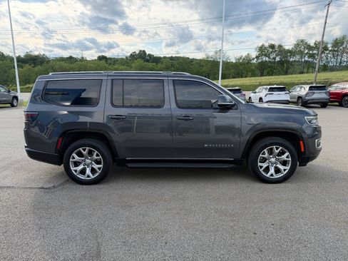 Used 2022 Jeep Wagoneer Series II AWD/4WD image 7