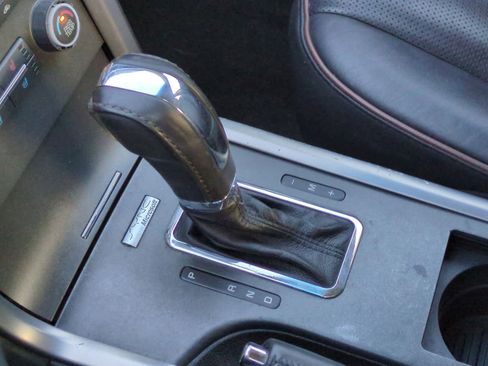 Used 2012 Lincoln MKZ image 31