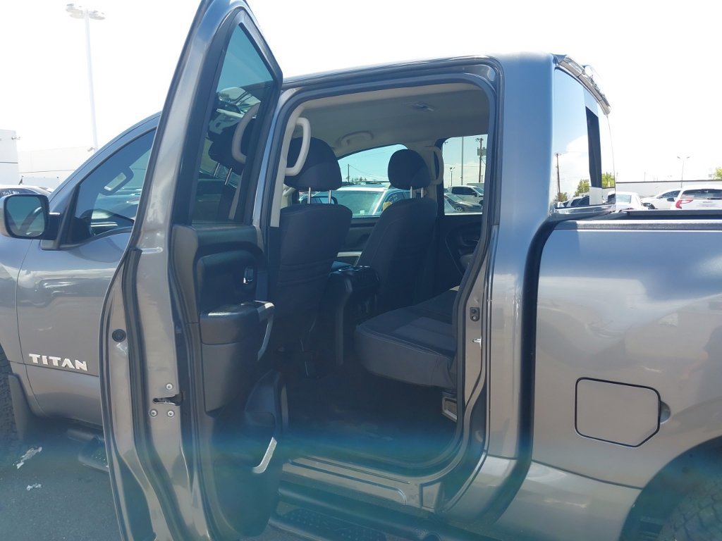 Used 2021 Nissan Titan SV w/ SV Convenience Package AWD/4WD image 7