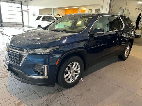 Used 2023 Chevrolet Traverse LS w/ Safety Package AWD/4WD image 5