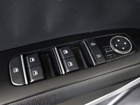 Used 2023 Kia Soul LX image 33