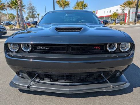 Used 2022 Dodge Challenger R/T Scat Pack w/ Dynamics Package image 9
