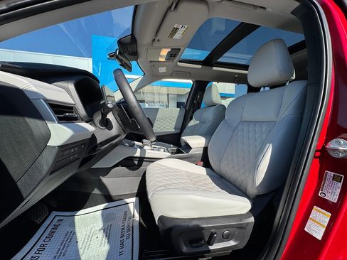 Used 2025 Mitsubishi Outlander SEL image 10