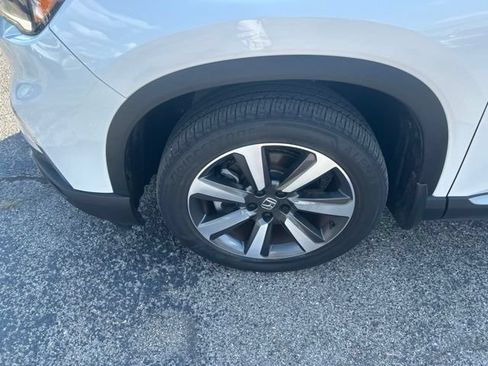 Used 2023 Honda Pilot Touring image 10