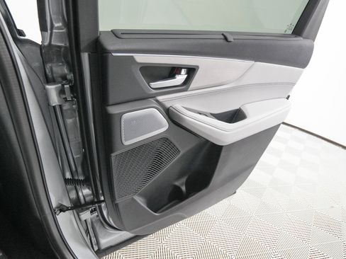 Used 2026 Acura MDX SH-AWD w/ Advance Package image 17