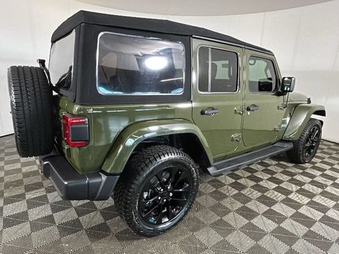 Used 2023 Jeep Wrangler Unlimited Sahara AWD/4WD image 3