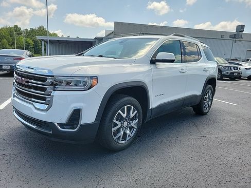 Used 2023 GMC Acadia SLT FWD image 1